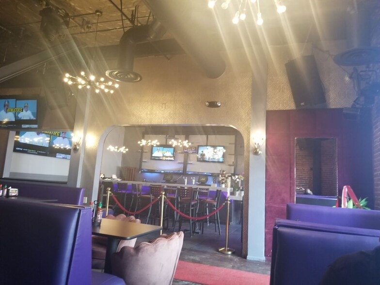 More Photos Of 414-416 W 4th St, Santa Ana Office For Sale