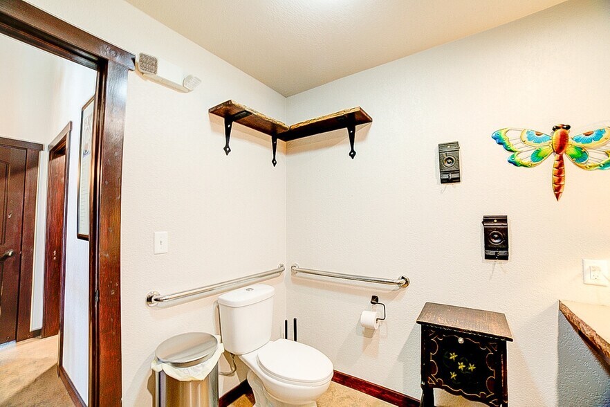 More Photos Of 1015 Colfax St, Crescent City Restaurant For Sale