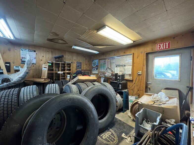 More Photos Of 50 Dalley Rd, Riverton Warehouse For Sale