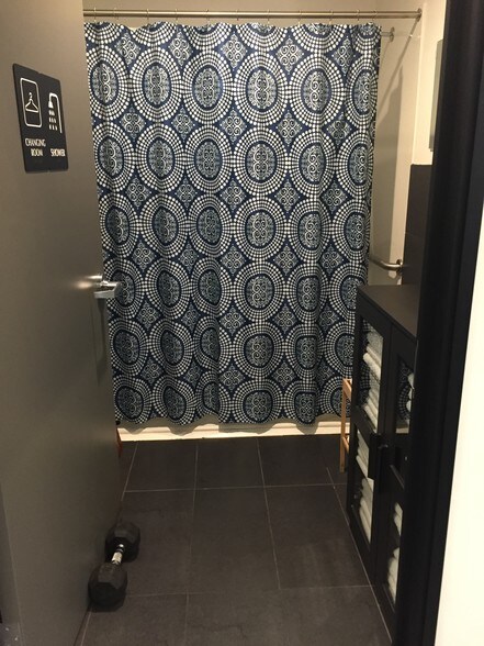 More Photos Of 2101 Webster St, Oakland Unknown For Lease