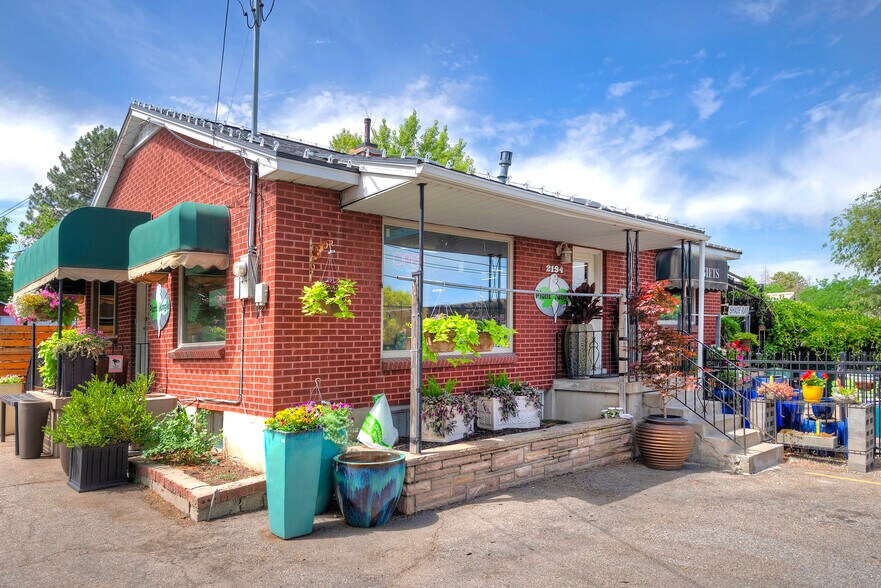 More Photos Of 2194 E Fort Union Blvd, Salt Lake City Freestanding For Sale