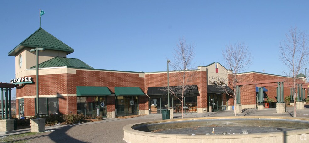 More Photos Of 7700-7812 W Highway 55, Golden Valley General Retail For Lease