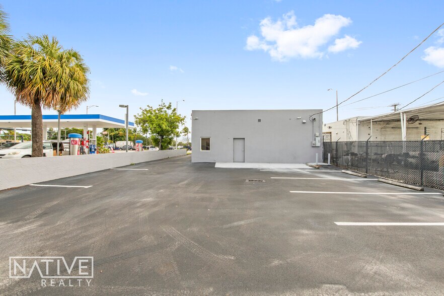 More Photos Of 11 W State Road 84, Fort Lauderdale Office For Sale