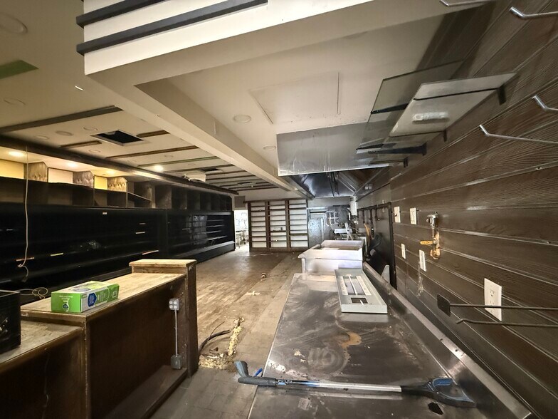 More Photos Of 51 E 34th St, New York Apartments For Lease