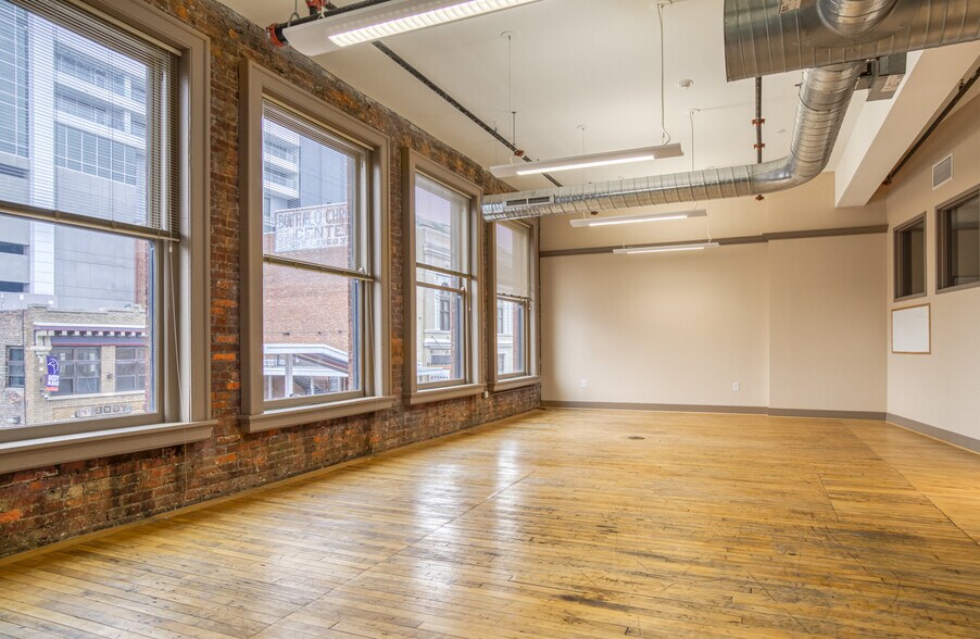 More Photos Of 686 Main St, Buffalo Loft Creative Space For Lease