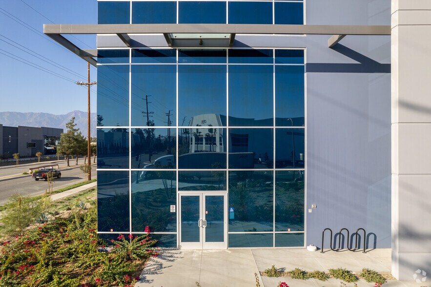 More Photos Of 10855 Cherry Ave, Fontana Distribution For Lease