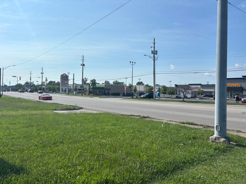 More Photos Of 705 E McGalliard Rd, Muncie Land For Sale