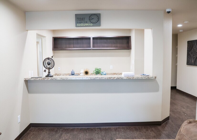 More Photos Of 1836 Lone Star Rd, Mansfield Warehouse For Lease