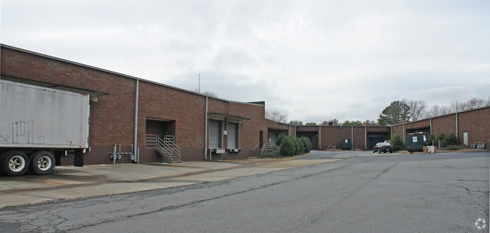 More Photos Of 1650 Oakbrook Dr, Norcross Light Distribution For Lease