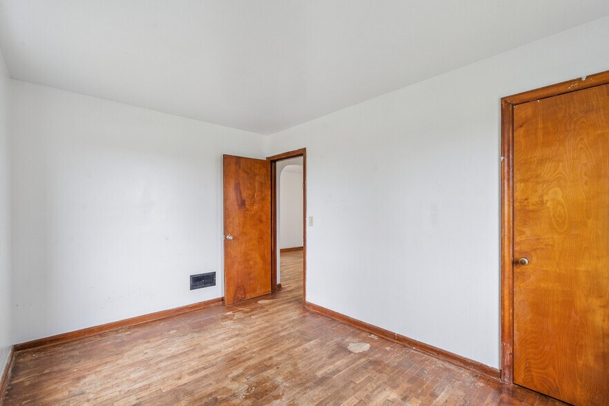 More Photos Of 2935 US-169, Mount Ayr Land For Sale