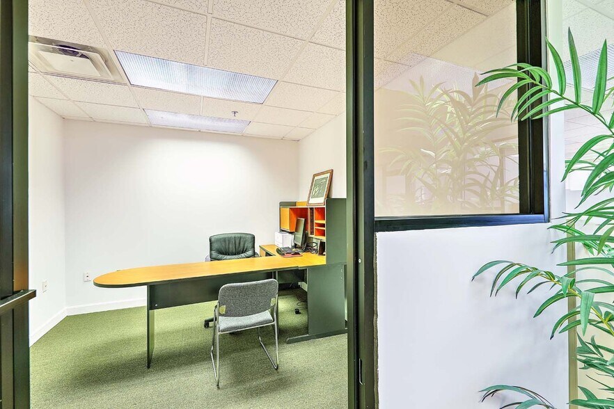 More Photos Of 577 Warren Ave, East Providence Storefront Retail Office For Sale