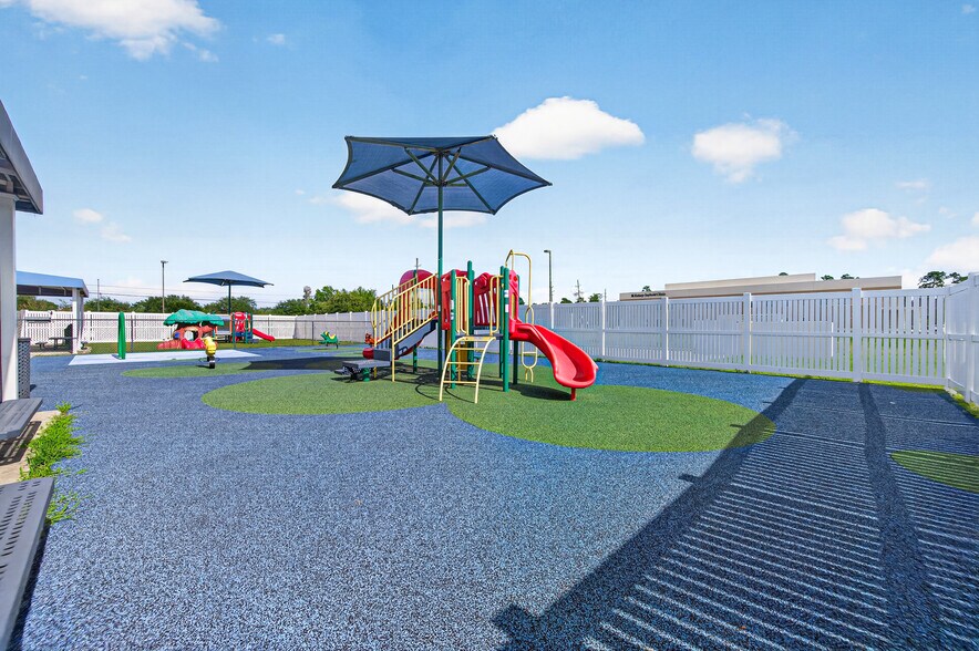 More Photos Of 33043 Egypt Ln, Magnolia Daycare Center For Sale