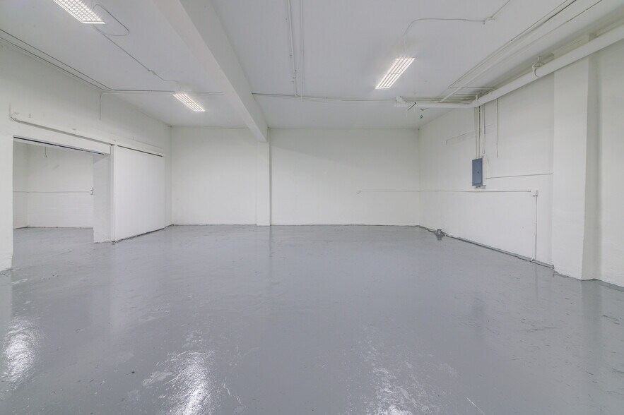 More Photos Of 46-48 Lafayette Ave, New Rochelle Warehouse For Lease