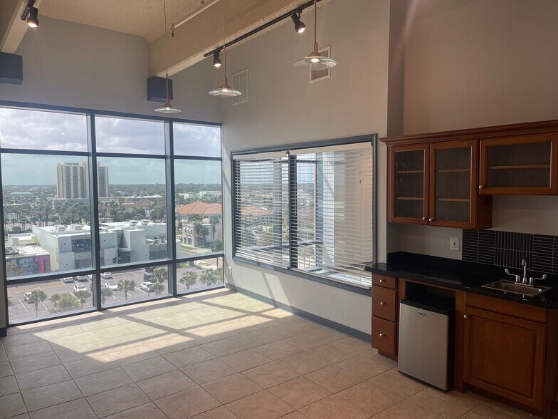 More Photos Of 320 1st St N, Jacksonville Beach Unknown For Lease