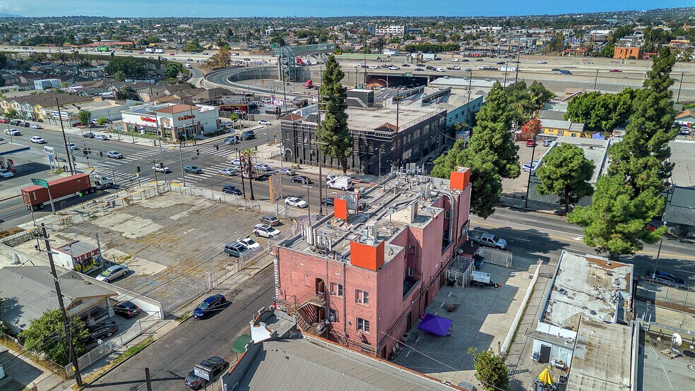 More Photos Of 5734 Broadway, Los Angeles Storefront Retail Residential For Sale