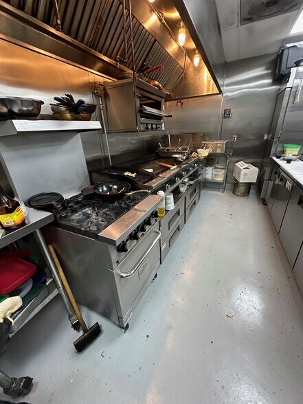 More Photos Of 2547 San Diego Ave, San Diego Restaurant For Lease