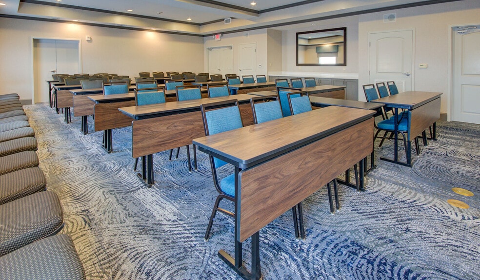 More Photos Of 4617 7th St, Bay City Hotel For Sale