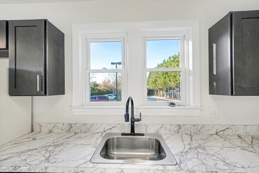 More Photos Of 4412 Lafayette Blvd, Fredericksburg Loft Creative Space For Lease