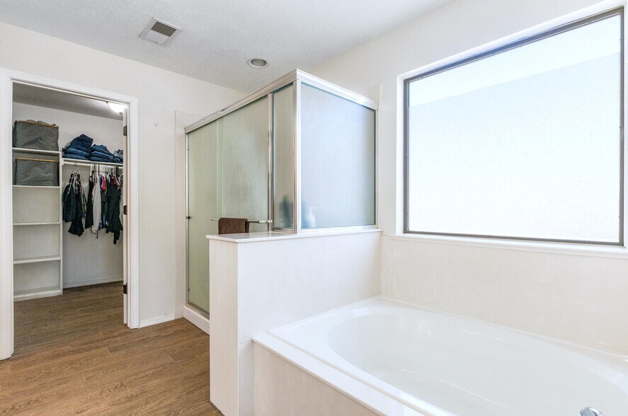 More Photos Of 200 Aldaba Cir NE, Rio Rancho Flex For Sale