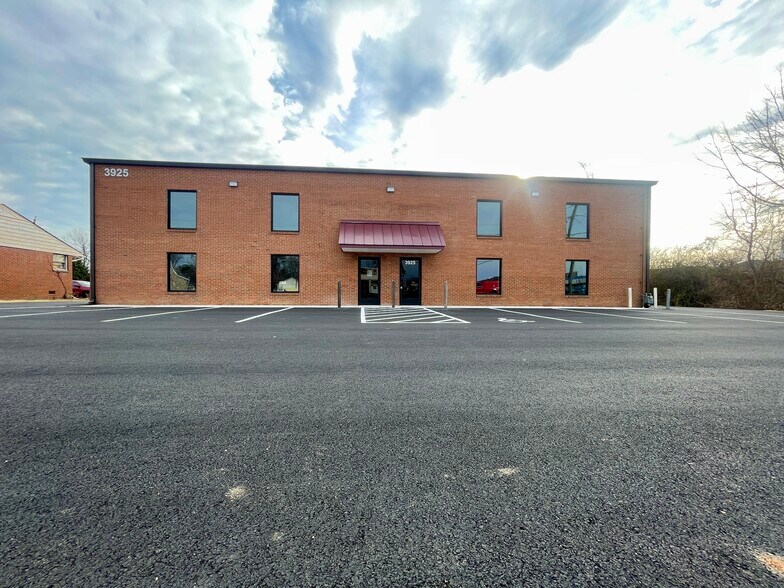 More Photos Of 3925 Lafayette Blvd, Fredericksburg Flex For Lease