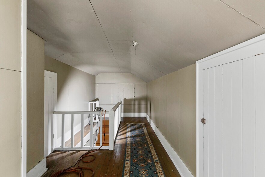 More Photos Of 1742 NE 43rd Ave, Portland Office Residential For Sale