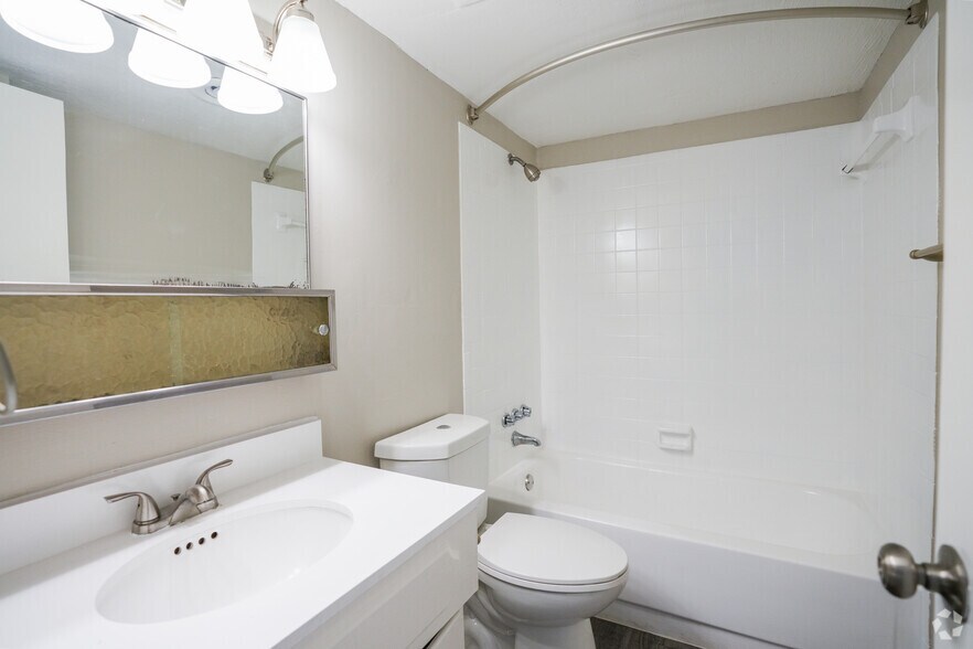 More Photos Of 621 Houston Ave, Jackson Apartments For Sale