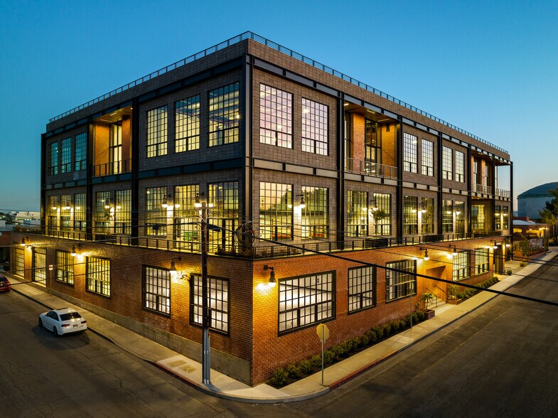 More Photos Of 136-142 Oregon St, El Segundo Research And Development For Lease