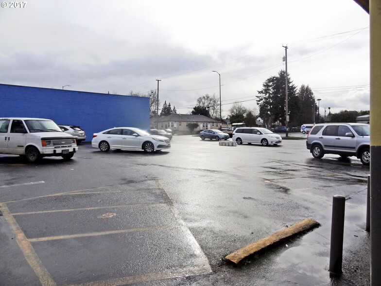 More Photos Of 7332 NE Martin Luther King Jr Blvd, Portland Restaurant For Sale