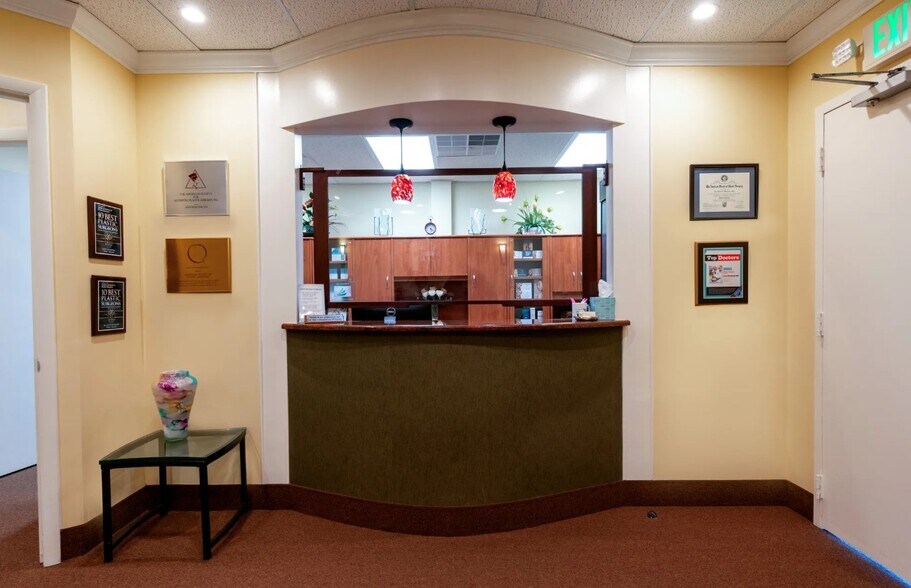 More Photos Of 20 Crossroads Dr, Owings Mills Medical For Sale
