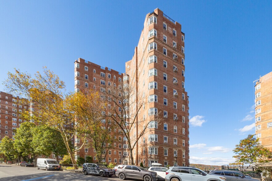 More Photos Of 120-180 Cabrini Blvd, New York Apartments For Sale