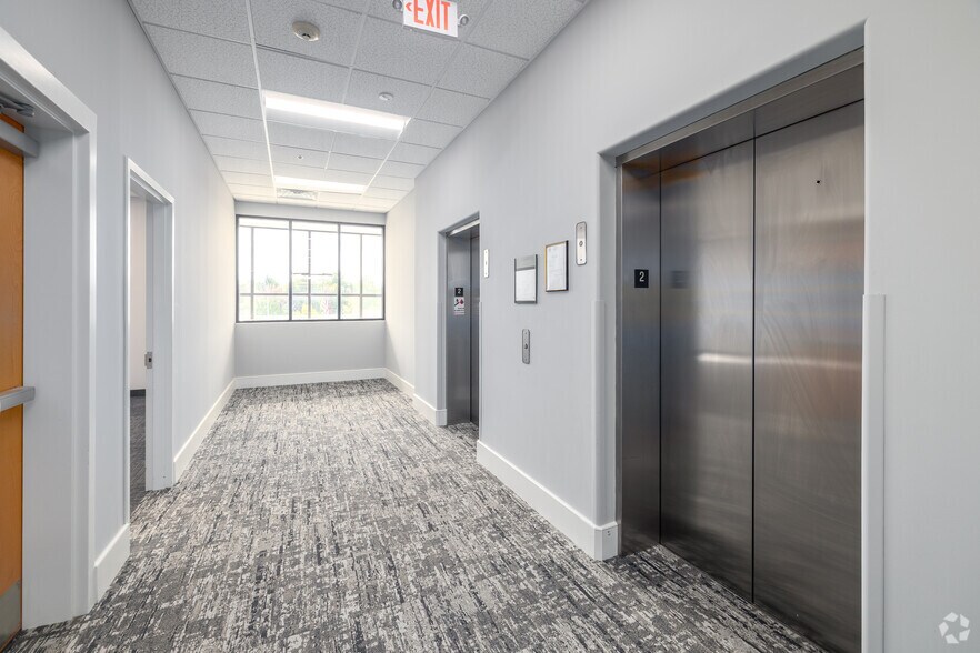 More Photos Of 1 Greenwich St, Stewartsville Medical For Lease