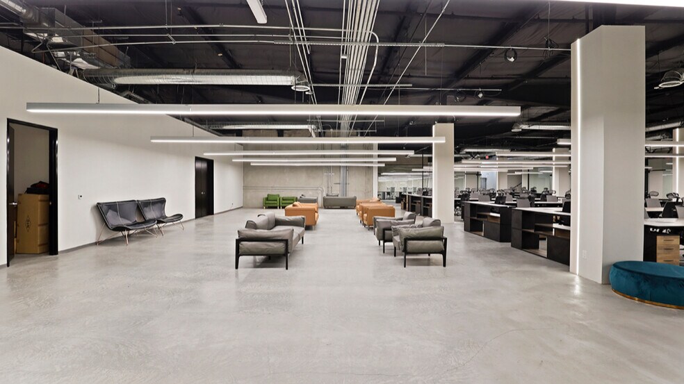 More Photos Of 2250 Maple Ave, Los Angeles Warehouse For Lease