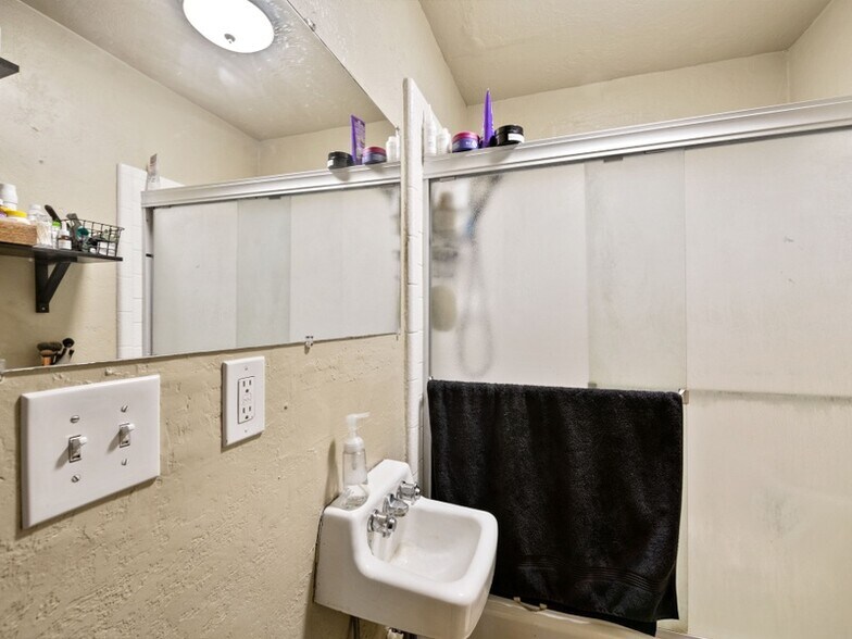 More Photos Of 418 E 1st Ave, Salt Lake City Apartments For Sale