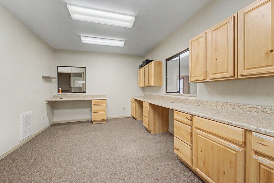 More Photos Of 144 Holly Springs Park Dr, Franklin Medical For Lease