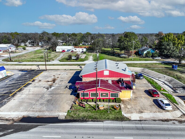 More Photos Of 705 E Moore Ave, Terrell Restaurant For Sale