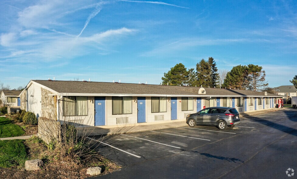 More Photos Of 870 US-42 NE, London Hotel For Sale