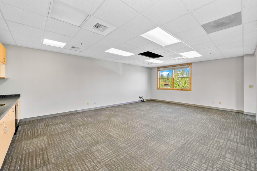 More Photos Of 12313 Soaring Way, Truckee Medical For Sale