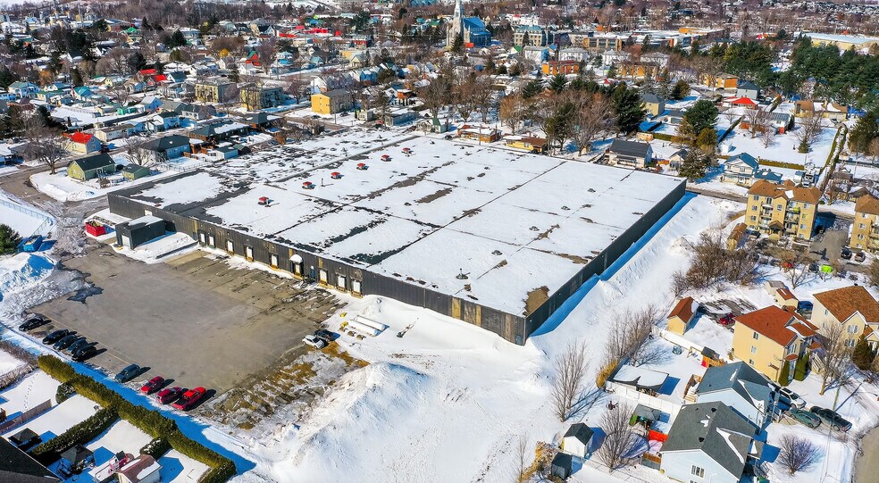 Primary Photo Of 260 Rue Lord, Napierville Manufacturing For Sale