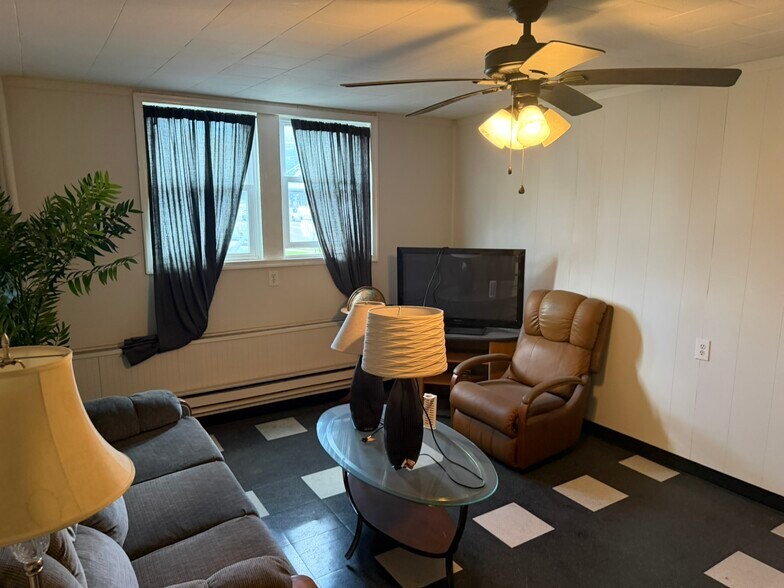 More Photos Of 4810 Annapolis Rd, Bladensburg Freestanding For Sale