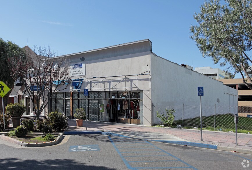 More Photos Of 133-137 N Market St, Inglewood Storefront For Lease
