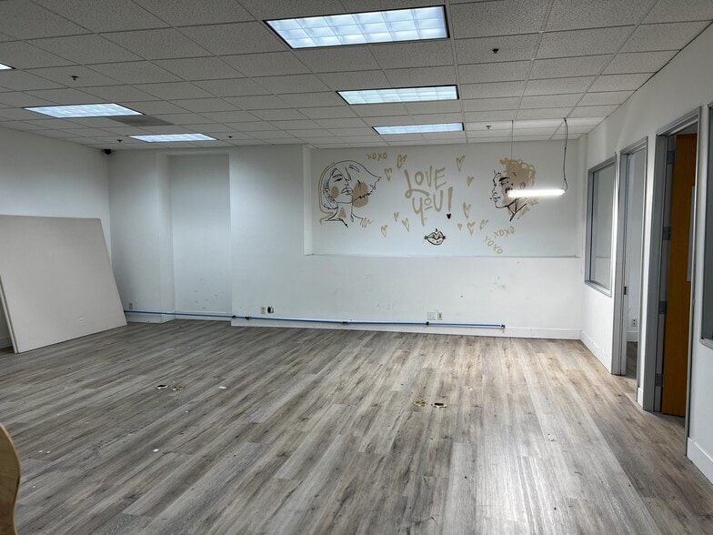 More Photos Of 9680 Research Dr, Irvine Warehouse For Sale