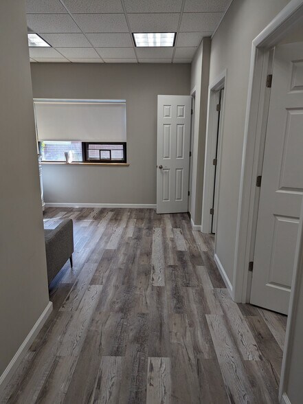 More Photos Of 60 Queens St, Syosset Medical For Sale