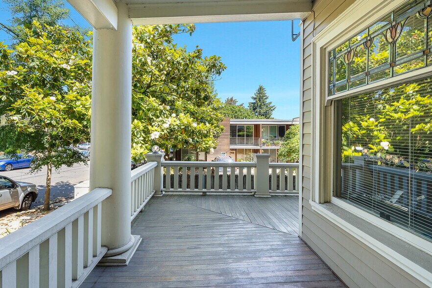 More Photos Of 714-716 NW 24th Pl, Portland Apartments For Sale