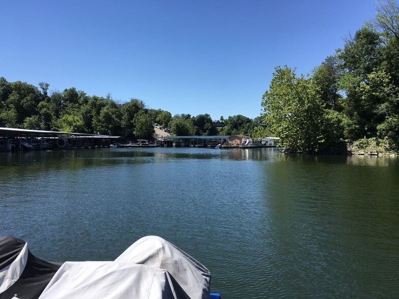 More Photos Of 136 S Homestead Ln, Lancaster Marina For Sale