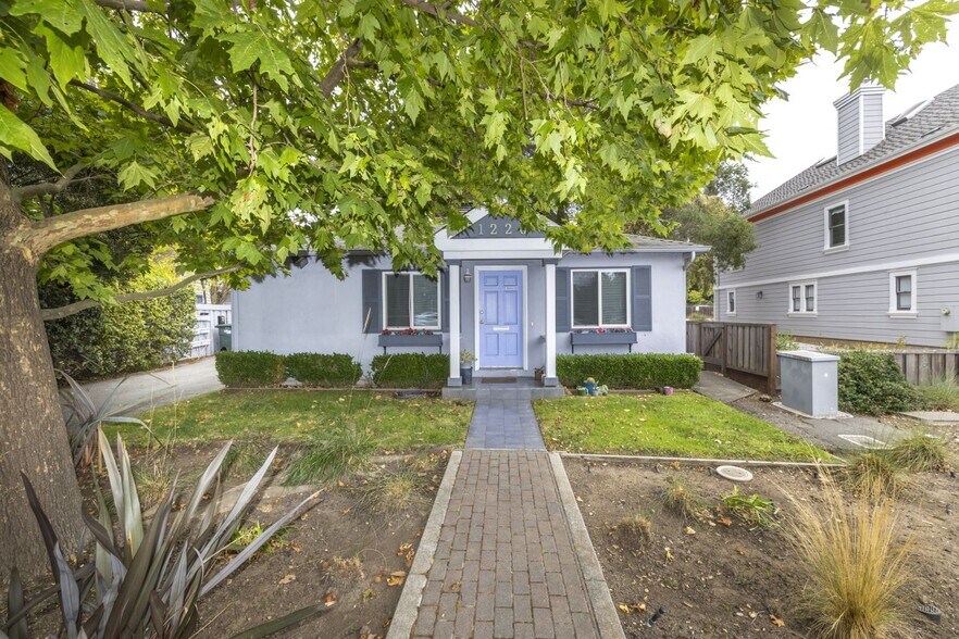 More Photos Of 1220 Sixth Ave, Belmont Apartments For Sale