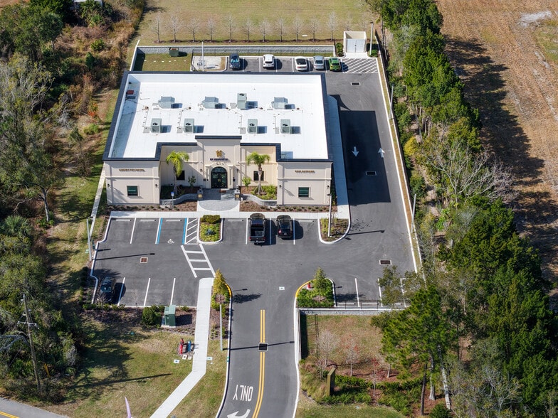 More Photos Of 2386 Florida Highway 426 Hwy, Oviedo Veterinarian Kennel For Sale