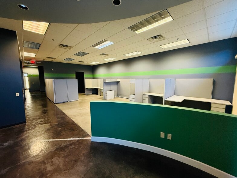 More Photos Of 5425 E Bell Rd, Scottsdale Medical For Sale