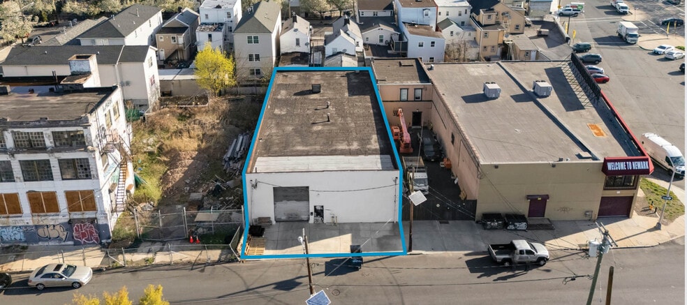 Primary Photo Of 96 Parkhurst St, Newark Warehouse For Lease