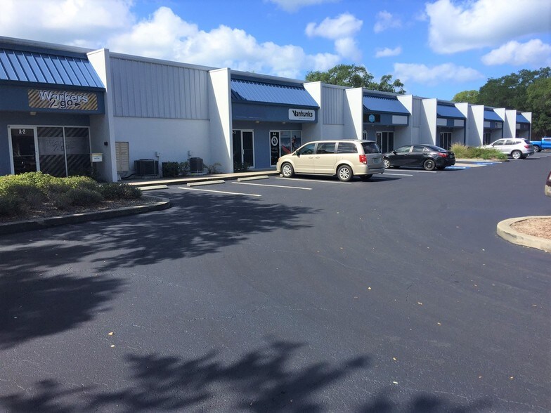Primary Photo Of 1800 Northgate Blvd, Sarasota Light Distribution For Lease
