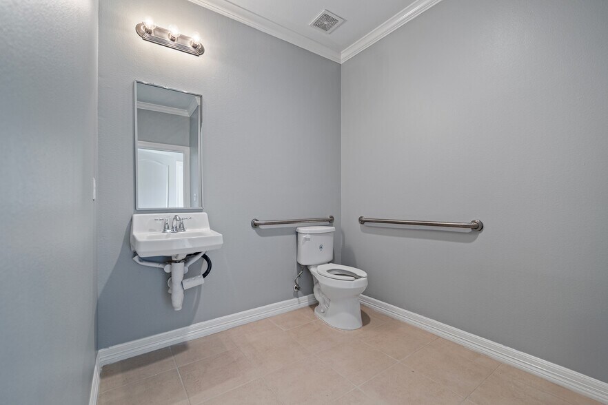 More Photos Of 4502 Riverstone Blvd, Missouri City Medical For Lease